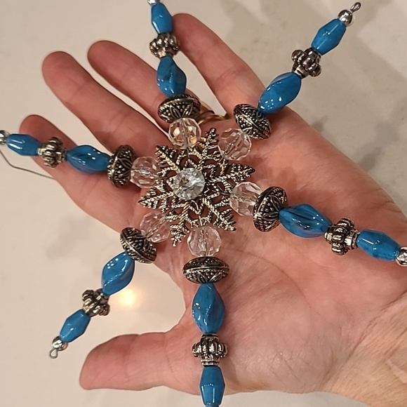 Large beaded Blue Snowflake ornament - Picture 3 of 3